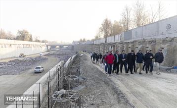 بازدید معاون مالی و اقتصاد شهری از پروژه‌های عمرانی 17