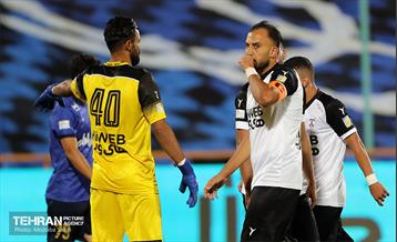 دیدار تیم های فوتبال استقلال تهران و هوادار تهران 8