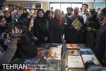 چهارمین دوره کتابگردی با حضور احمد مسجدجامعی‎ 27