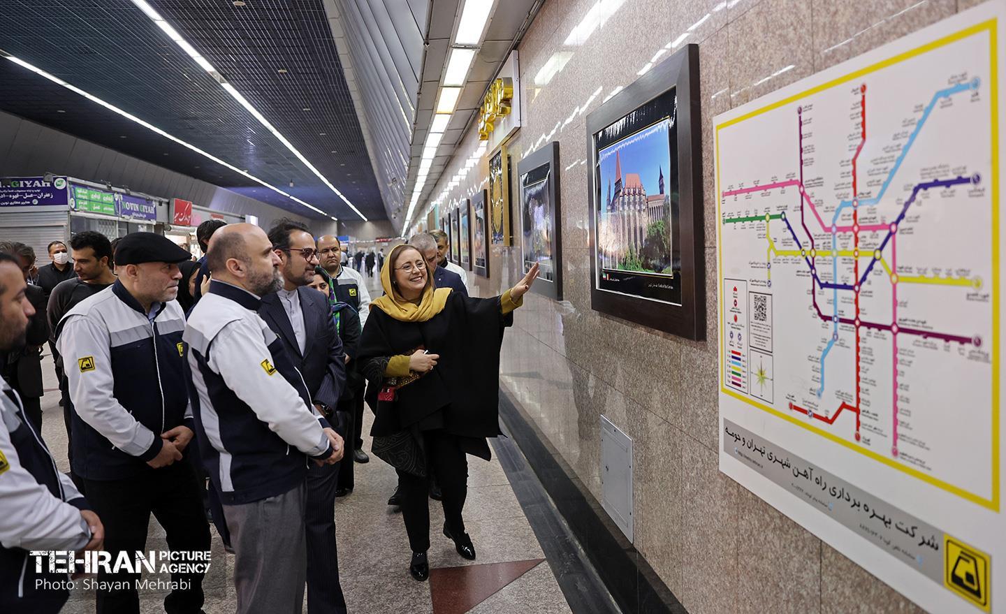 افتتاح نمایشگاه عکس رومانی در ایستگاه مترو تجریش 3