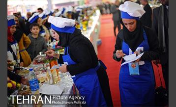 سومین جشنواره غذا و سفره های رنگین بازنشستگان شهرداری تهران 40