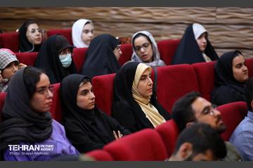 دوره آموزشی کنش‌گری رسانه‌ای آرمانشهر 14