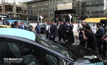 بازدید استاندار نجف اشرف از معاونت حمل و نقل و ترافیک 3