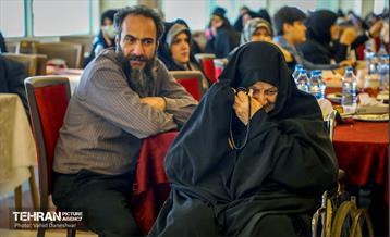 آیین تجلیل از خانواده‌های معظم شهدا منطقه 17