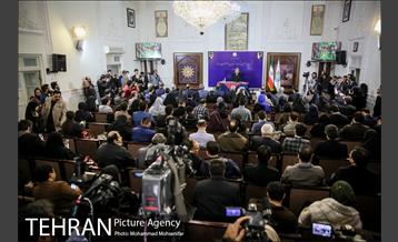 نخستین نشست خبری دکتر پیروز حناچی شهردار تهران - ۲ 7