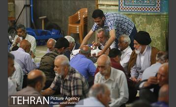 تلاوت قرآن و افطاری ساده مساجد در ماه مبارک رمضان 15