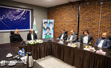 دیدار شهردار تهران با تولیت آستان علوی
