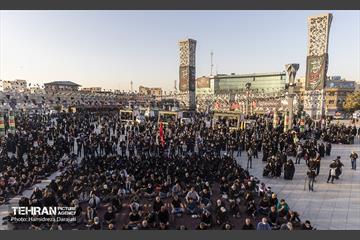 نجات اهل عالم با حسین است  37
