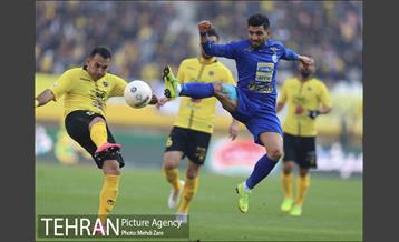 دیدار تیم های استقلال تهران و سپاهان 16