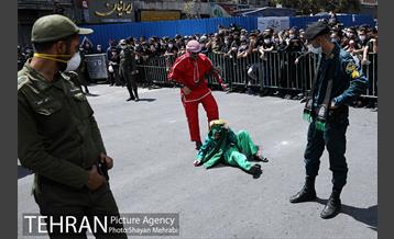 عزاداری ظهر عاشورای حسینی در چهار راه گلوبندک 18