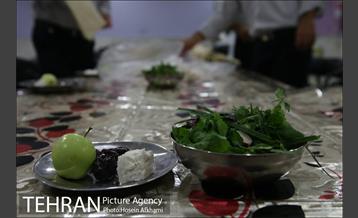 آخرین افطار ماه رمضان در کنار آتش نشانان شهر‎ 12