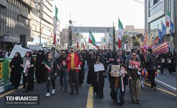 راهپیمایی ۲۲ بهمن در تهران - ۲ 33