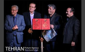 رونمایی کتاب کیوان ساکت در فرهنگسرای ارسباران 26