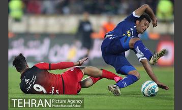 دیدار تیم های فوتبال پرسپولیس و استقلال خوزستان