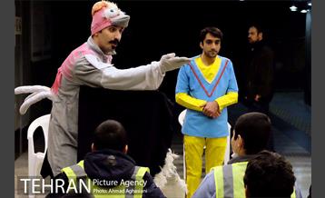 اجرای برنامه تاتر ترافیکی برای کودکان و دانش آموزان در مترو  راه آهن 4