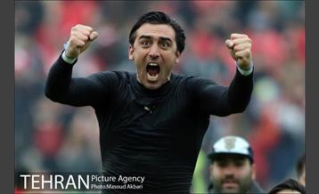 دیدار تیم های فوتبال استقلال و پرسپولیس