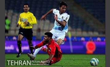 دیدار تیم های فوتبال پرسپولیس و پیکان