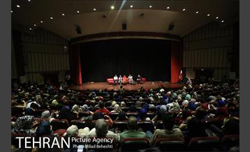 نقد فیلم زیر سقف دودی در فرهنگسرای ارسباران‎ 2