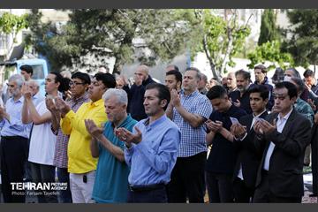 اقامه نماز عید سعید فطر در محله شهران 30