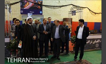 بازدید شهردار تهران از نمایشگاه نوروزی عطر یاس و مرکز اسکان نوروزی منطقه ۲۰ 1