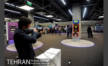 شبگردی اصحاب رسانه در باغ کتاب تهران 13