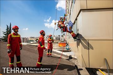 مانور عملیات آتش نشانی در شمال تهران 3
