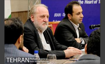 نشست نخبگان و پژوهشگران "سمپوزیوم مدیریت دانش و نوآوری در شهر" 4