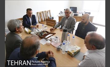 بازدید شهردار تهران از موسسه مطبوعاتی همشهری  5