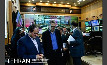 بازدید اعضای کمیسیون عمران مجلس از ستاد فرماندهی و مدیریت بحران شهرداری 25