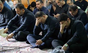 بدرقه پیکر مطهر شهید گمنام دوران دفاع مقدس در اداره‌کل سرمایه‌انسانی 7