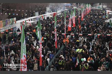 جشن نیمه‌شعبان در میدان ولی‌عصر (عج) 2 21