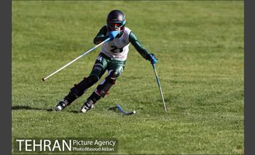 اولین روز رقابت های اسکی چمن قهرمانی جوانان جهان 13