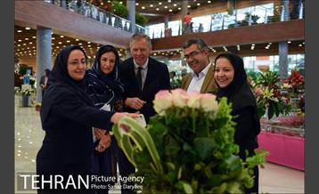 شانزدهمین نمایشگاه بین المللی گل و گیاه تهران 1