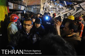 امداد رسانی شبانه در حادثه پلاسکو 32