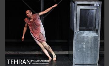 نمایش مستاجر‎ 27