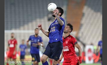 دیدار تیم های فوتبال پرسپولیس و استقلال تهران 32