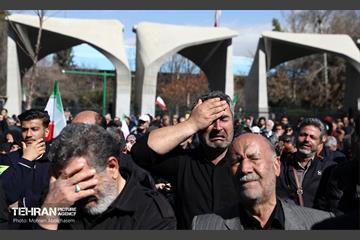 اجتماع مردم تهران در پی شهادت رهبر انقلاب - 2 14