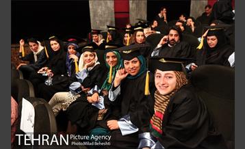 نخستین جشن فارغ التحصیلی ادوار دانشکده خبر 7