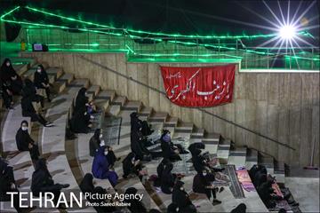 مراسم عزاداری شب عاشورای حسینی در هیات فرهنگی جنت العباس(ع) 12