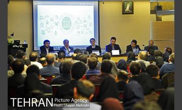 پنل اینترنت اشیا با حضور مهندس فرجود در هفتمین همایش سالانه بانکداری الکترونیک و نظام های پرداخت 15