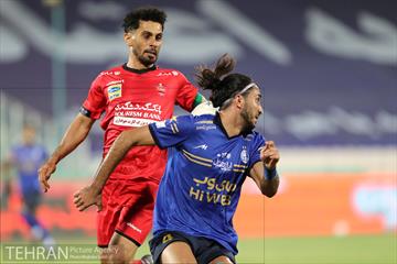 دیدار تیم های فوتبال پرسپولیس و استقلال تهران 23