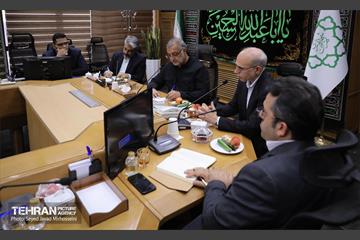 دیدار شهردار تهران با مدیر عامل فروشگاه‌های زنجیره‌ای اتکا 14