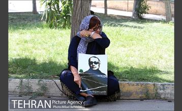 بدرقه عباس کیارستمی به خانه ابدی‎ 26