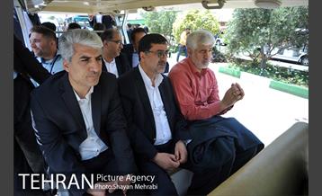 بازدید حسینی مکارم سرپرست شهرداری تهران ار نمایشگاه کتاب 52