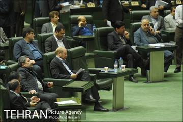 حضور شهردار تهران در جلسه علنی مجلس شورای اسلامی 12