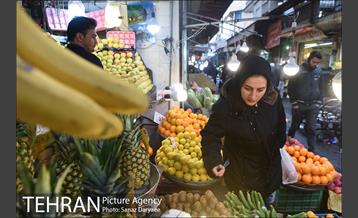خرید شب یلدا در بازار امام حسین 4