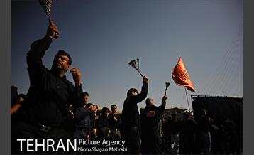 مراسم عاشورای حسینی در میدان امام حسین(ع) 21