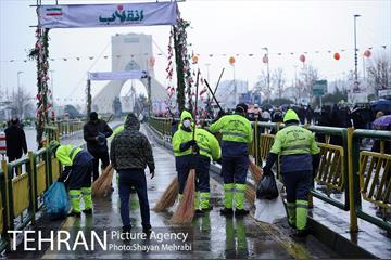 خدمات شهرداری تهران در پایان راهپیمایی یوم الله 22 بهمن 10