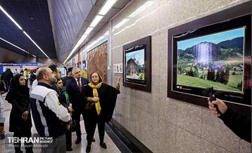 افتتاح نمایشگاه عکس رومانی در ایستگاه مترو تجریش 14