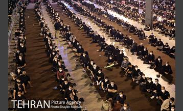 مراسم شام غریبان در میدان امام حسین(ع) 24